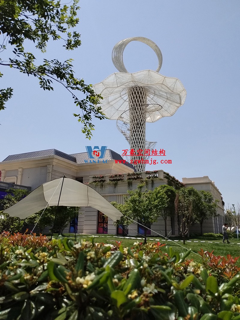 身姿輕盈，造型優美的膜結構建筑