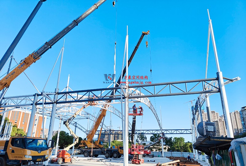 溫州惠民路西側綠地球場鋼膜結構工程完工