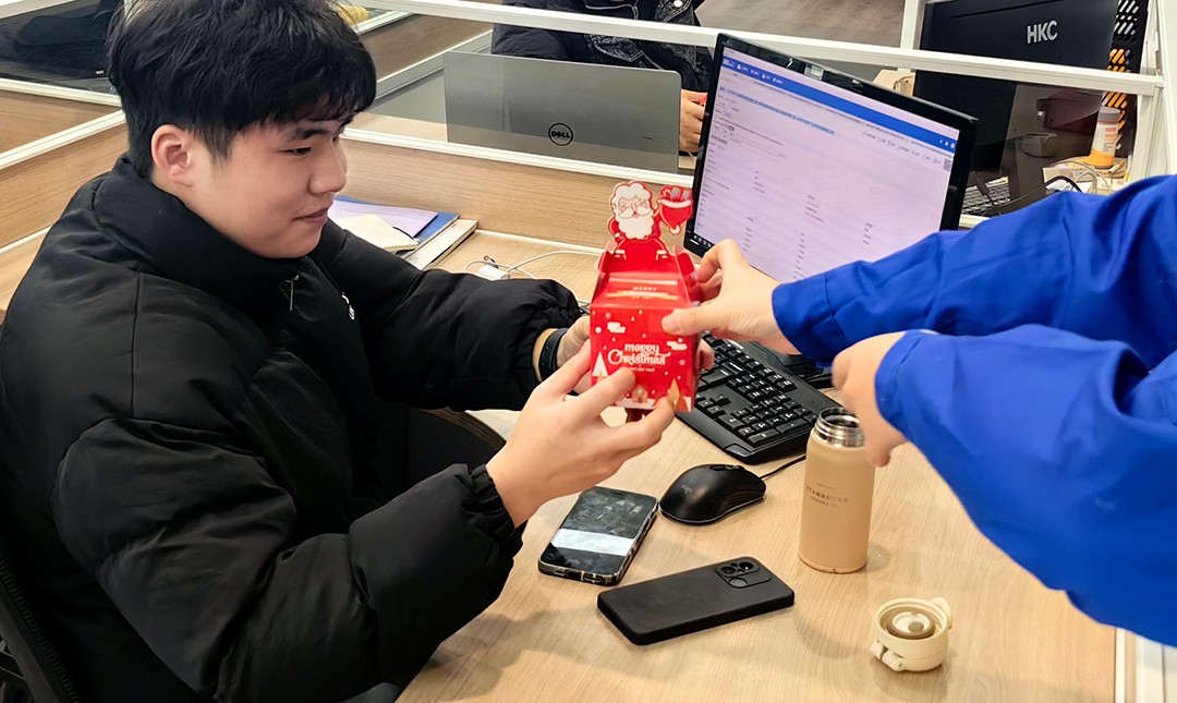 關愛員工，愛在萬豪|暖心平安夜，傳遞“蘋”安幸福