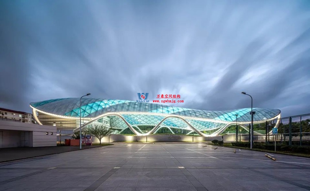 帆影碧波|風雨操場上的ETFE膜結構穹頂