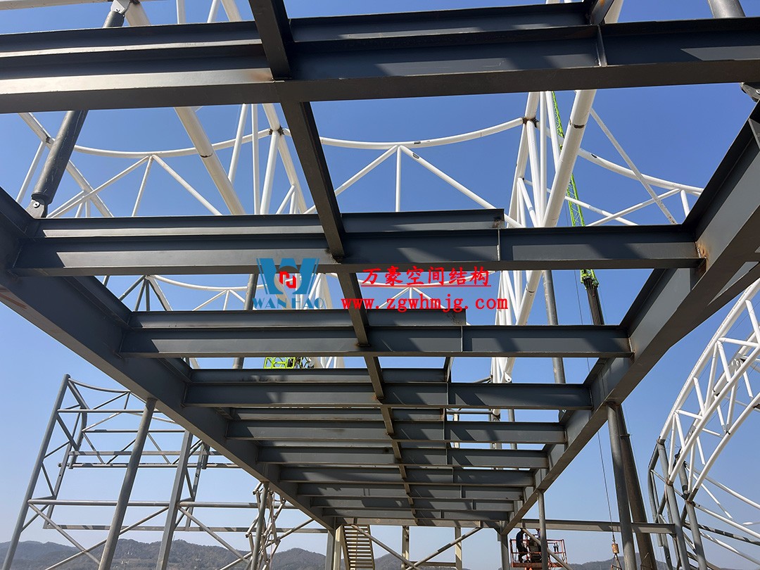 馭風(fēng)逐沙，織就賽道美學(xué)——比亞迪紹興嵊州賽車場干拔沙坡觀景平臺鋼膜結(jié)構(gòu)