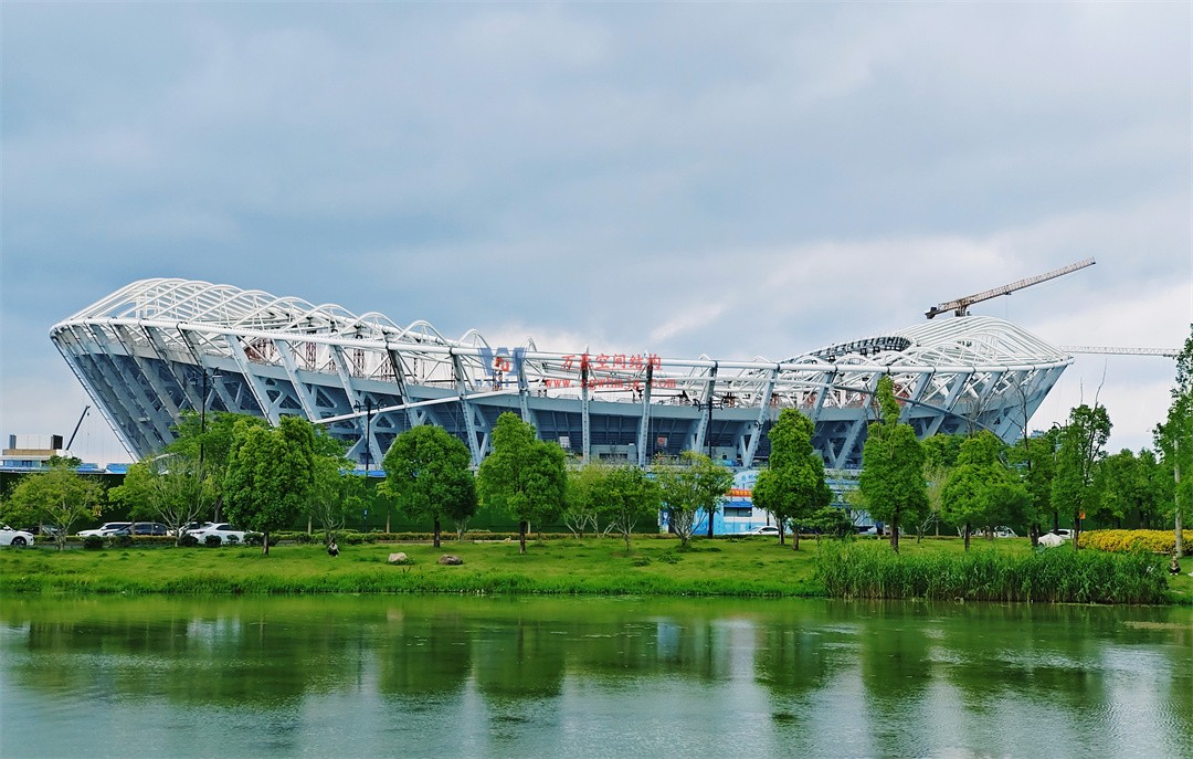 標(biāo)桿引領(lǐng)，智啟未來(lái)——萬(wàn)豪集團(tuán)營(yíng)銷、設(shè)計(jì)與技術(shù)骨干共赴無(wú)錫奧體中心，現(xiàn)場(chǎng)觀摩學(xué)習(xí)解鎖“創(chuàng)新密碼”