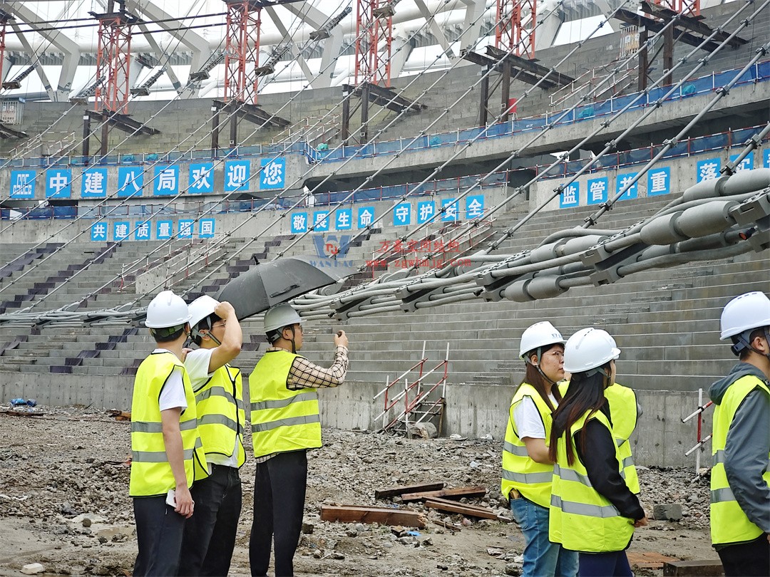 標(biāo)桿引領(lǐng)，智啟未來(lái)——萬(wàn)豪集團(tuán)營(yíng)銷、設(shè)計(jì)與技術(shù)骨干共赴無(wú)錫奧體中心，現(xiàn)場(chǎng)觀摩學(xué)習(xí)解鎖“創(chuàng)新密碼”