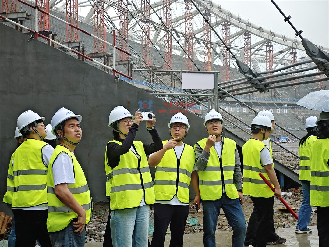 標(biāo)桿引領(lǐng)，智啟未來(lái)——萬(wàn)豪集團(tuán)營(yíng)銷、設(shè)計(jì)與技術(shù)骨干共赴無(wú)錫奧體中心，現(xiàn)場(chǎng)觀摩學(xué)習(xí)解鎖“創(chuàng)新密碼”