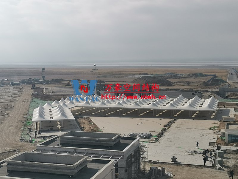 烏蘭縣茶卡景區(qū)旅游扶貧基礎設施項目（二期）膜結(jié)構(gòu)工程竣工