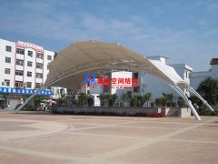 舞臺膜結(jié)構(gòu)具有哪些特性？張拉膜結(jié)構(gòu)舞臺有什么優(yōu)勢特點？