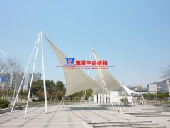 膜結(jié)構(gòu)建筑的連接部位哪些環(huán)節(jié)很重要？需要注意什么問題？