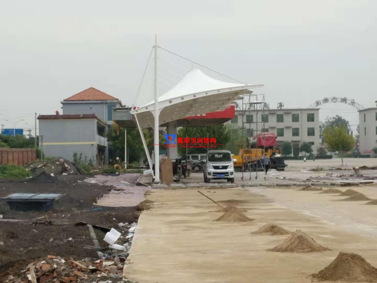 充電樁膜結構雨棚